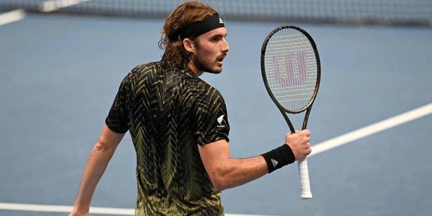 Stefanos Tsitsipas has lost 6 out of 8 matches against Daniil Medvedev