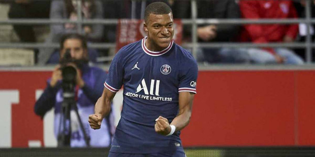 Kylian Mbappe (PSG) scored 11 goals and made nine assists in 21 matches this season